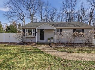 7 Maplewood Rd, Shrewsbury, MA 01545