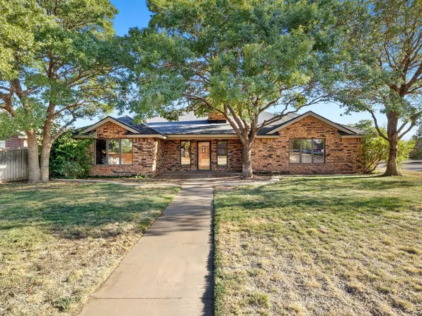 1102 Poplar St, Levelland, TX 79336