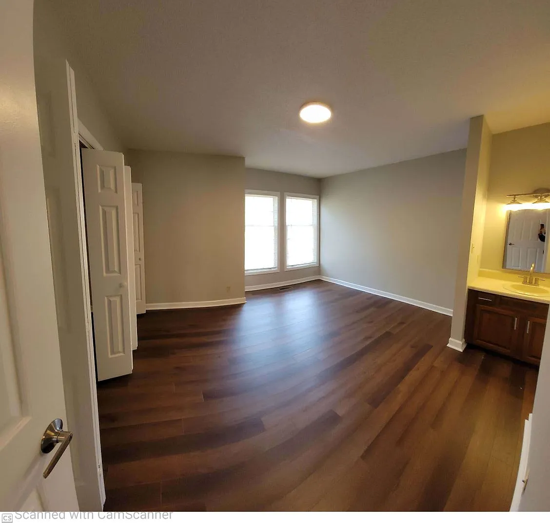 Oak Ridge 37830 - 2 bedroom, 1. — Photo 2