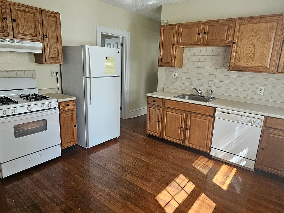 1st image of 64 Anthony St #1