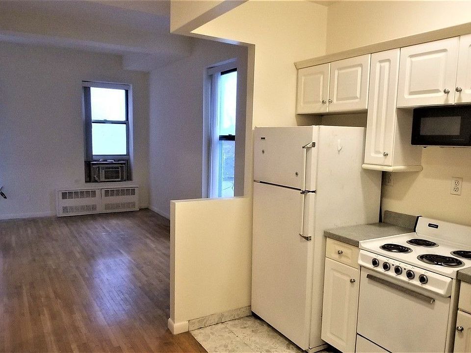 1st image of 249 E 30th St APT 2R