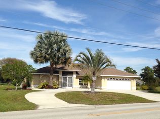 561 Rotonda Cir, Rotonda West, FL 33947
