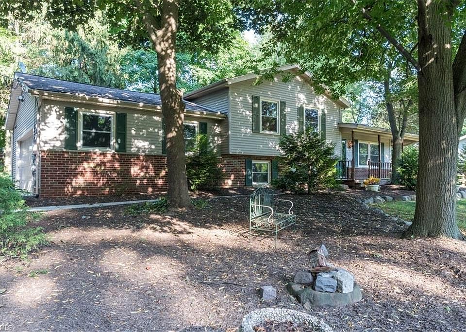 1st image of 8383 Fairlane Dr