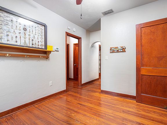 5th image of 347 Seaview Ave #2