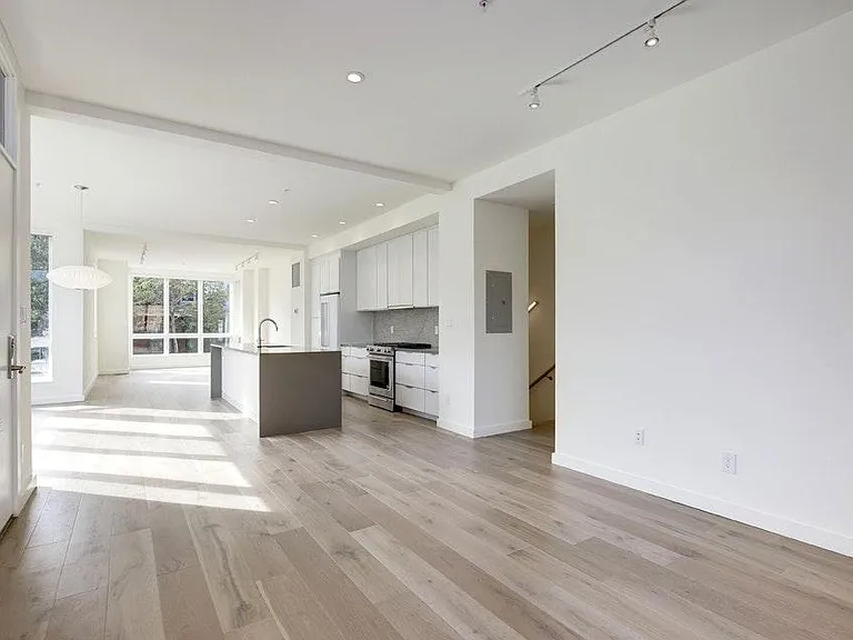 1001 O St NW #B — Photo 7