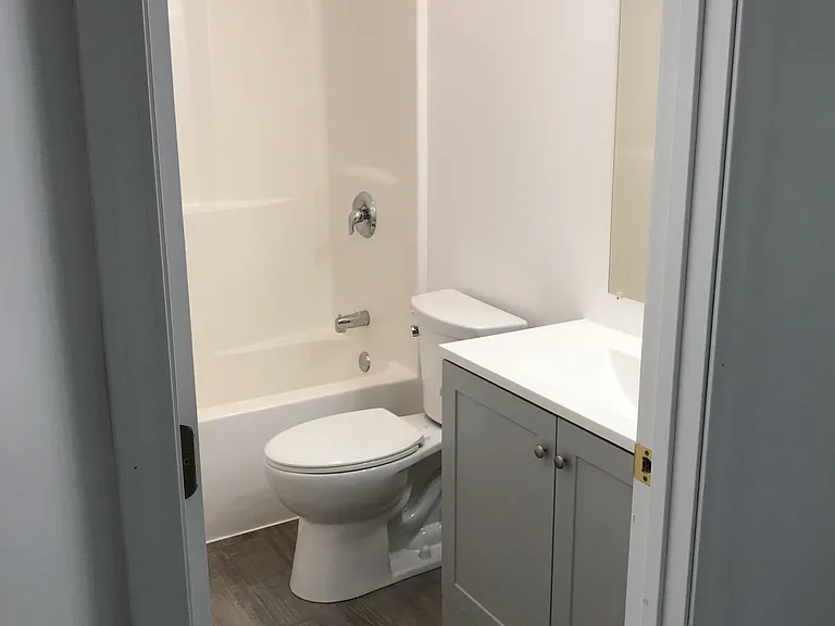 417 Fletcher St #4-19 — Photo 10