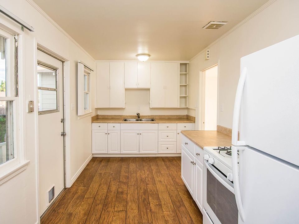 1st image of 158 Walker Way
