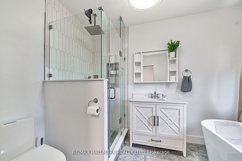 Toronto House for rent - 4 Bedrooms — photo 15