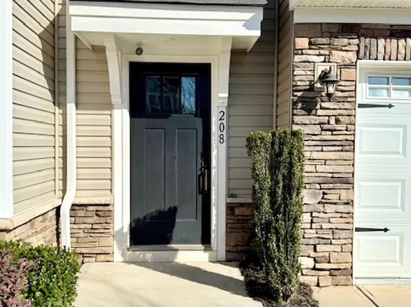 208 Clearwood Dr, Simpsonville, SC 29681