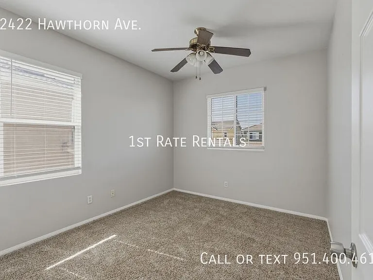 22422 Hawthorn Ave — Photo 9