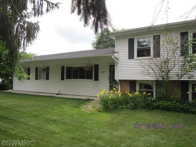 1257 Brunswick Dr photo 1