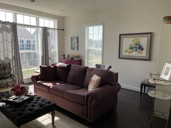 127 Pickering Ln, Mechanicsburg, PA 17050