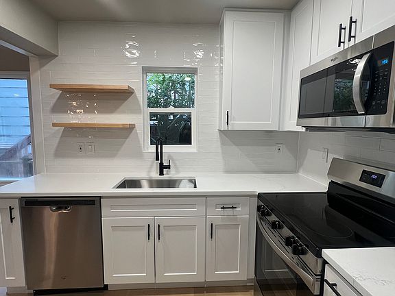 All stainless steel appliances