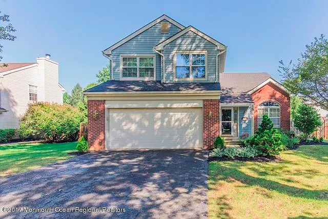4 Branson Dr photo 1