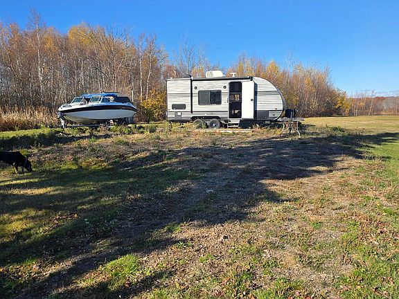 5th image of 3963 Malagash Rd