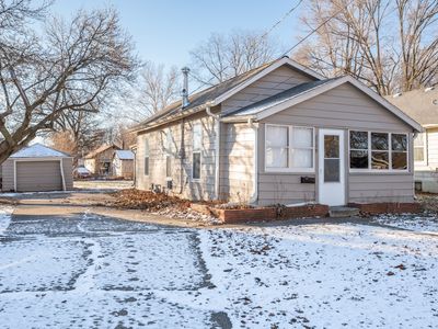 2729 E Grand Ave, Des Moines, IA, 50317