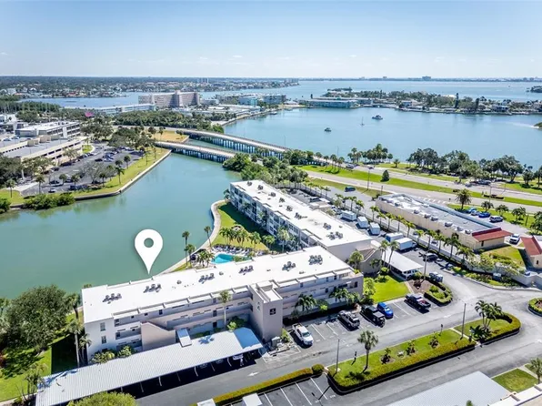 7405 Bay Island Dr S APT 321, South Pasadena, FL 33707