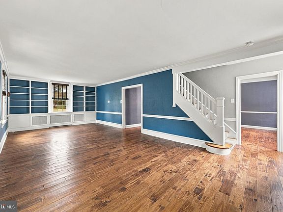 3rd image of 81 Union St