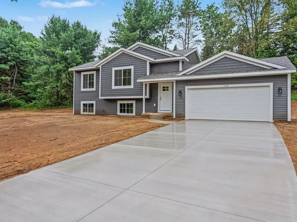 1328 Red Fox Ct, Allegan, MI 49010