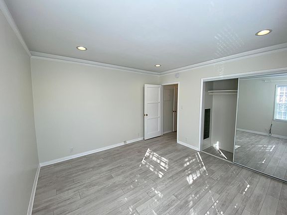 4th image of 1030 S Ogden Dr #3