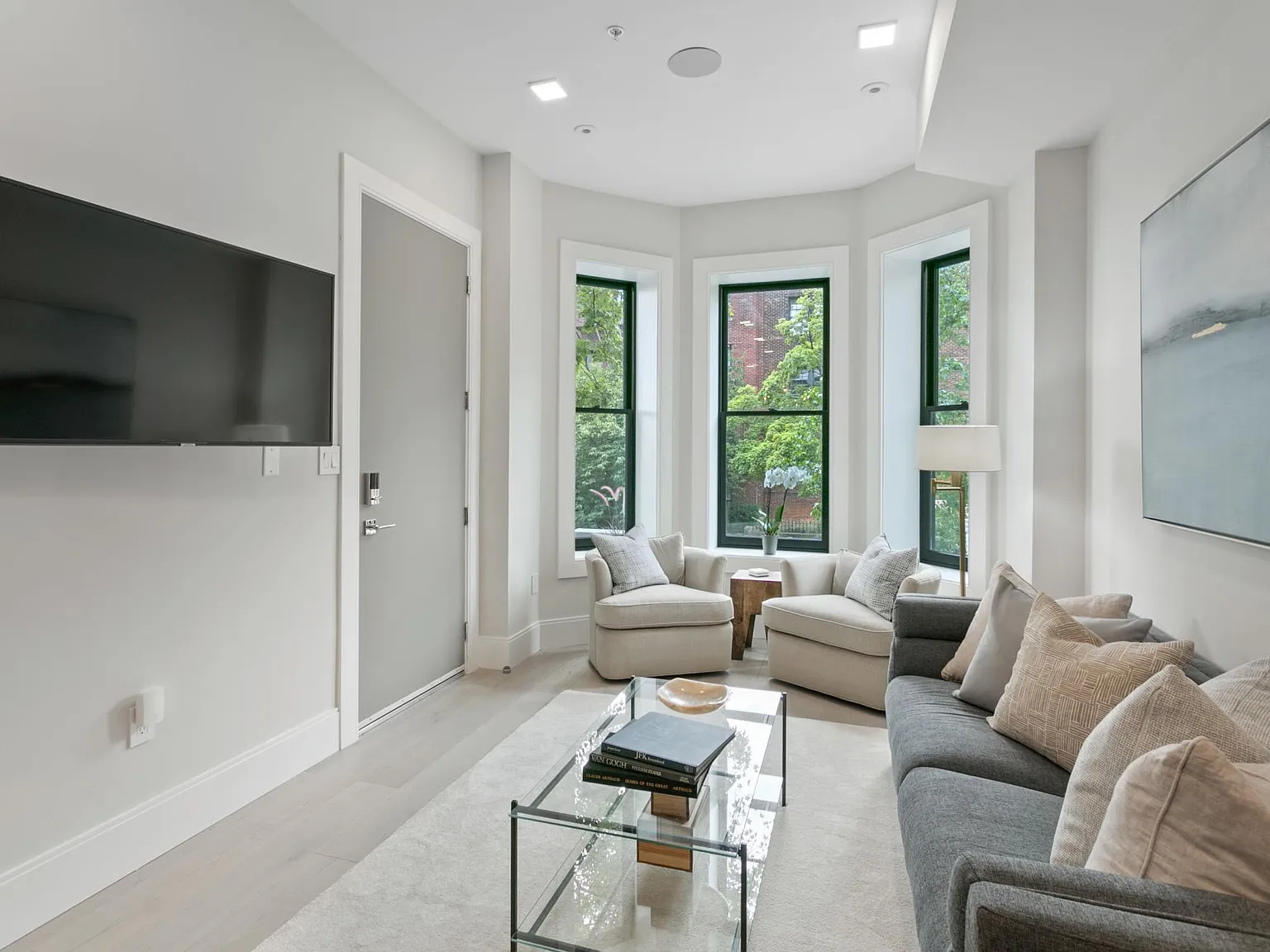 2 bed, 990 sqft, $5,500 — Photo 4