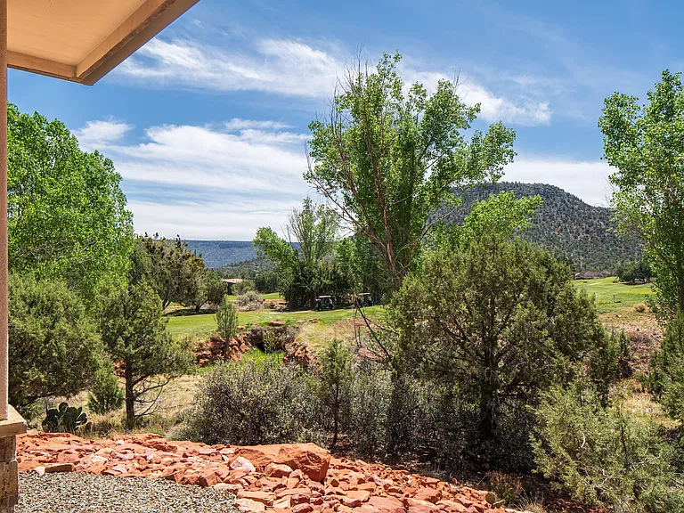 20 Crystal Sky Dr — Photo 7
