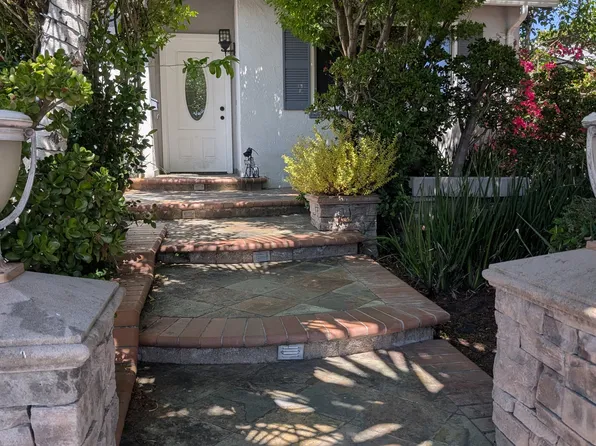 378 Spring Valley Ln, Milpitas, CA 95035