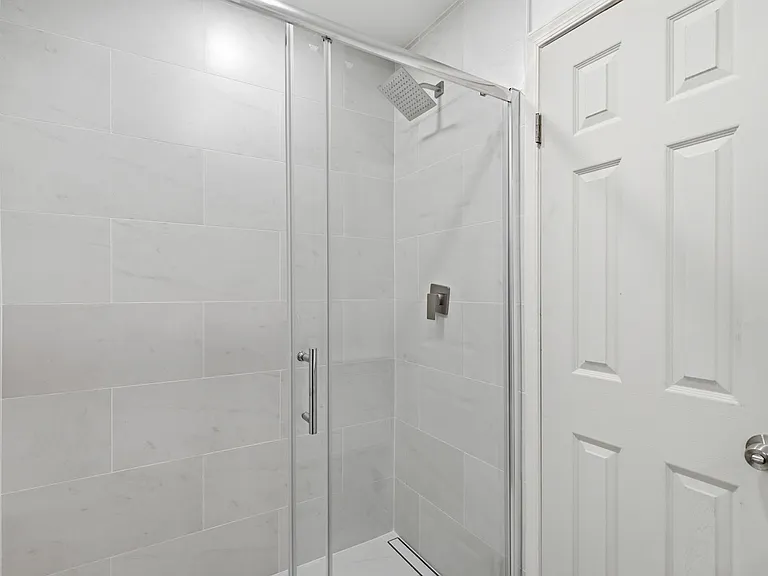 2521 Shanandale Dr — Photo 26