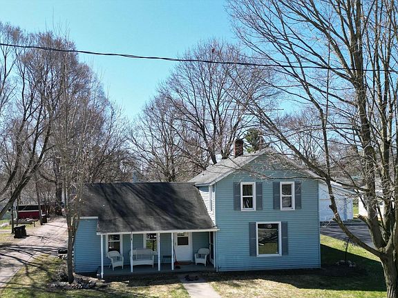 2nd image of 315 W Pere Marquette St