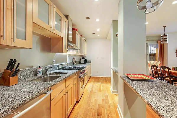 Sold by Corcoran | media 21