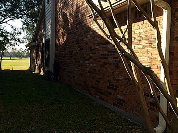 3rd image of 662 W Country Grove Cir