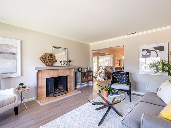 4th image of 2327 Glendenning Ave