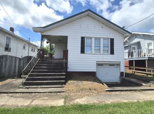 27 W Baker St, Harrisburg, IL 62946