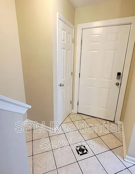 5116 Lampost Cir — Photo 2