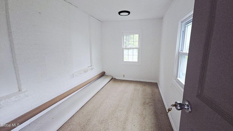 3rd image of 423 3rd Street