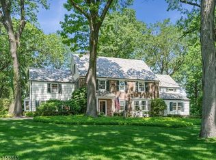 105 Oldchester Rd, Essex Fells, NJ 07021