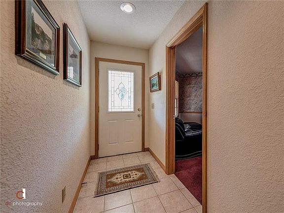 4th image of 34 Kilsyth Dr