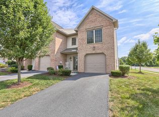 127 Melbourne Ln, Mechanicsburg, PA 17055