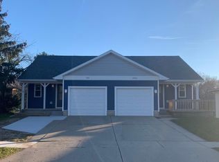 1105 S Chimney Hill Dr #1/2, Dewitt, MI 48820