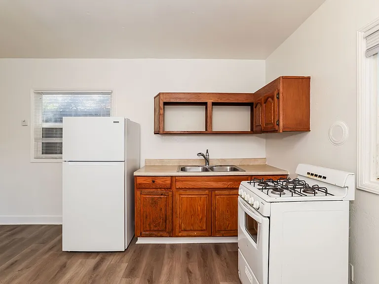 2107 Montgomery Dr — Photo 9
