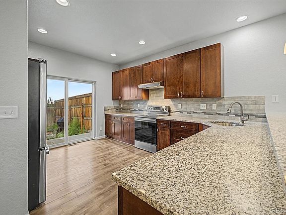 4th image of 1080 Viewridge Road
