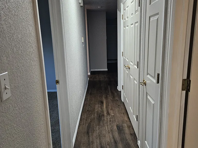 255 W Gloucester Cir — Photo 9