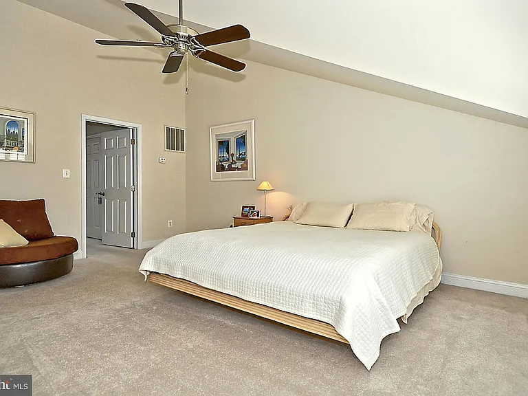 720 Battery Pl — Photo 18