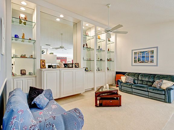 2nd image of 8713 SE Retreat Dr