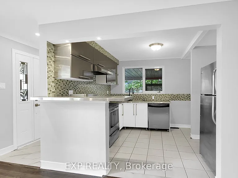 2247 Miramichi St — Photo 13