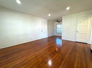 5958-5960 Willowcrest Ave, North Hollywood, CA 91601