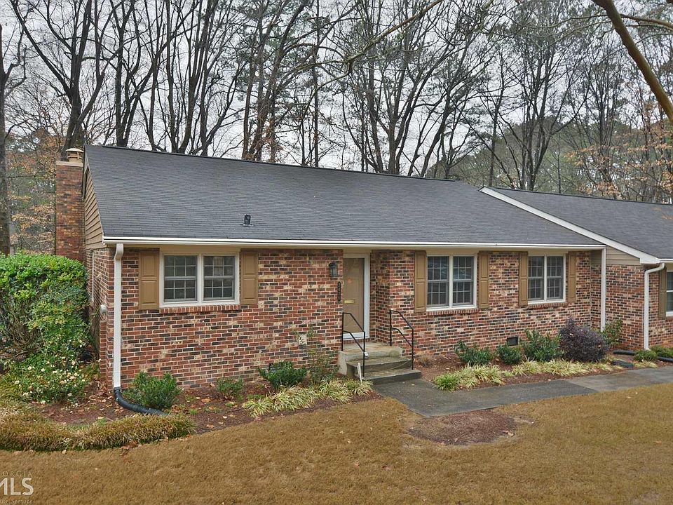1st image of 2426 Northlake Ct NE