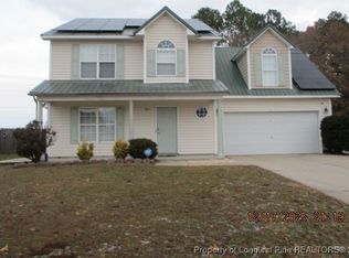1041 Screech Owl Dr, Hope Mills, NC 28348