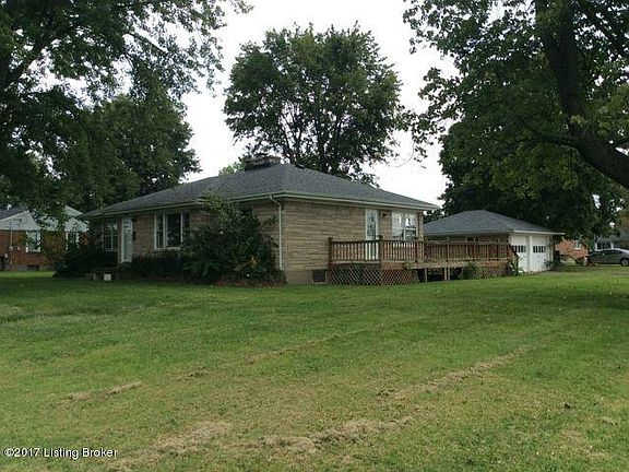 3rd image of 1901 Dixie Garden Dr