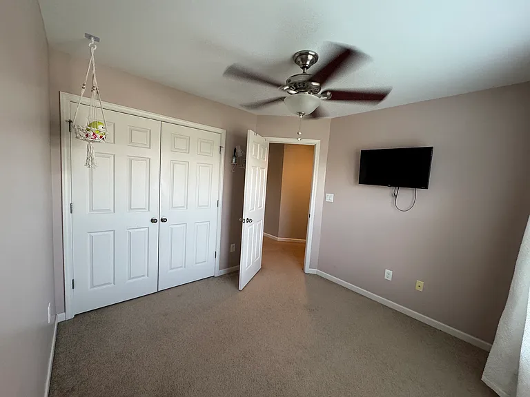 207 Bennington Dr — Photo 57